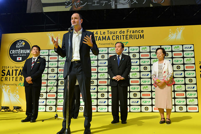 オープニングセレモニーでスピーチするA.S.O. 代表のジャン＝エ…