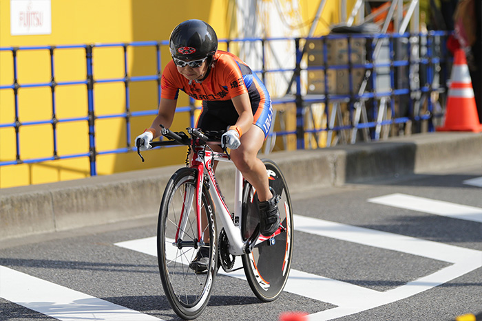 地元さいたま出身の女子高生レーサー、細谷夢菜選手。個人タイ…