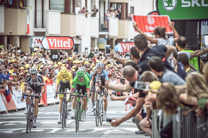 最難関の山岳ステージを制したのはリゴベルト・ウラン（コロン…