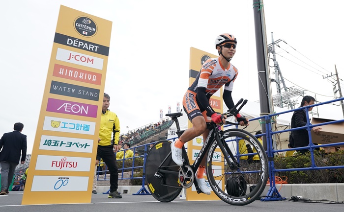 一周をタイムを競う個人タイムトライアルには、予選会から勝ち…